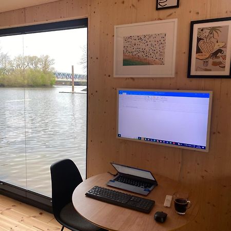 Hausboot Off Im Diamantgraben An Der Elbe Hotell Hamburg-Harburg Exteriör bild